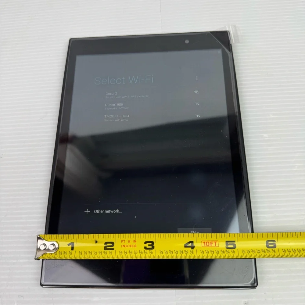 Gigaset Android 8 Inch QV830 8GB Black LCD Tablet With Black Case Tested Working